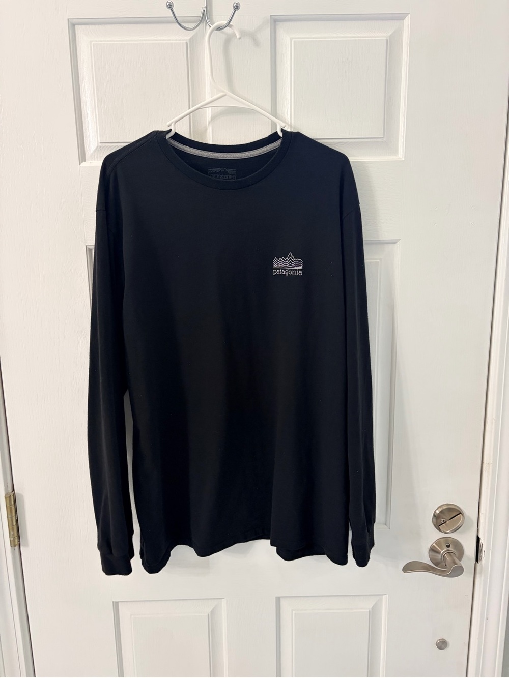 Patagonia Black Men’s Long-Sleeve Crewneck Shirt
